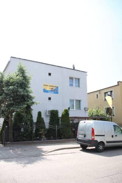 Apartamenty Eka Dom Goscinny 350M Do Plazy Rewal Exterior foto
